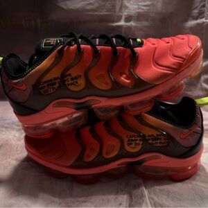 Nike Air VaporMax Plus “Laser Crimson” sz11